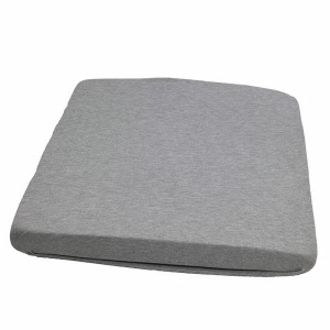 Beispiel Sitzstuhlkissen Schaumstoff mit Strickbündchen bezogen, ohne zu nähen. 