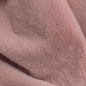 Das Fell ist super soft und weich